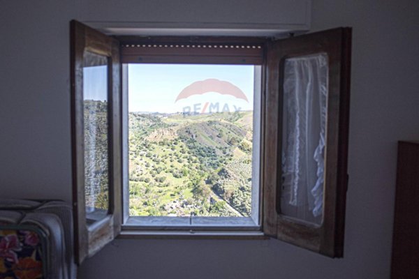 casa indipendente in vendita a Vizzini