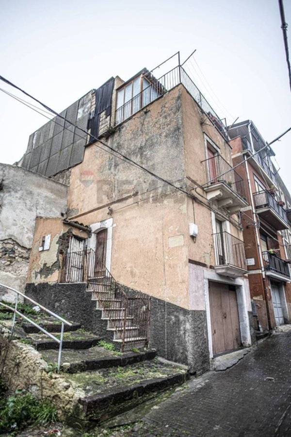 casa indipendente in vendita a Vizzini