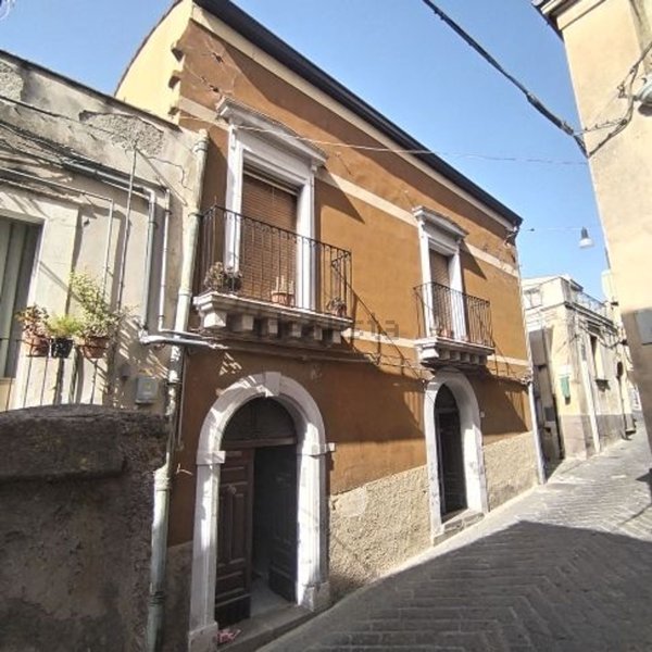 casa indipendente in vendita a Vizzini