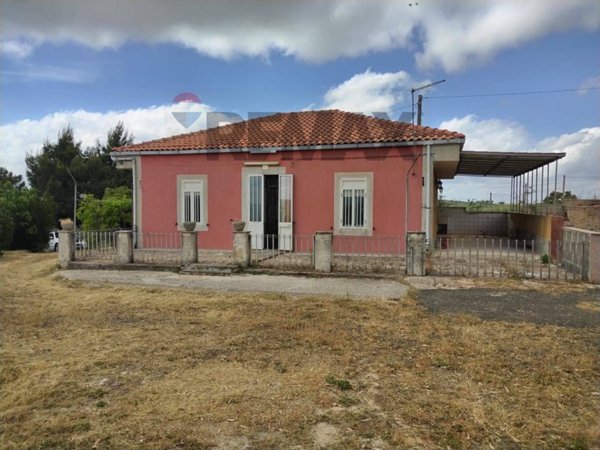 casa indipendente in vendita a Vizzini in zona Vizzini Scalo