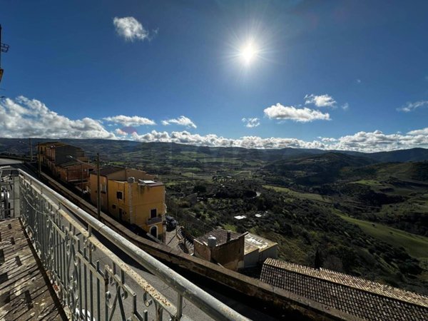 casa indipendente in vendita a Vizzini