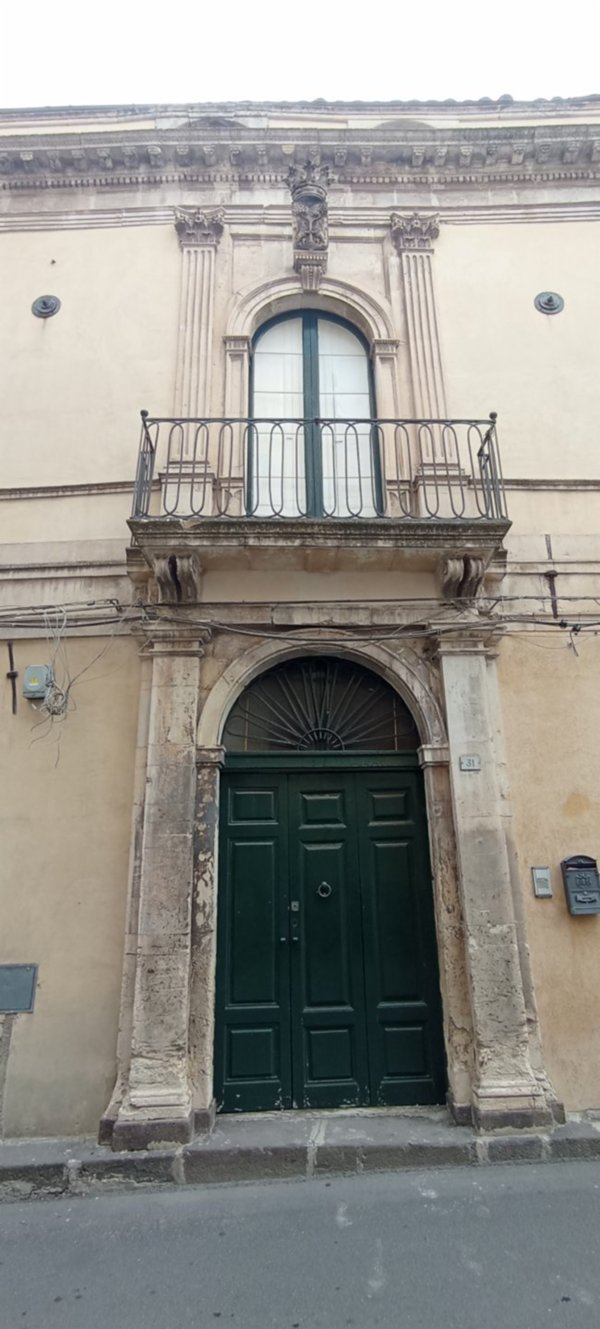 casa indipendente in vendita a Vizzini