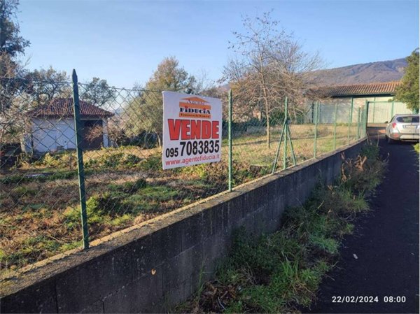 terreno edificabile in vendita a Zafferana Etnea in zona Petrulli