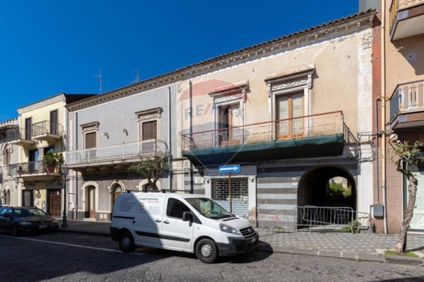 casa indipendente in vendita a Zafferana Etnea