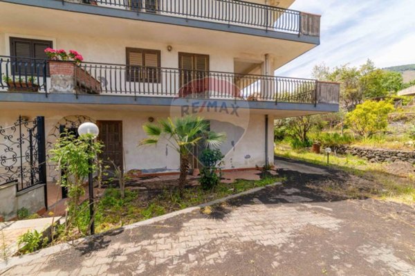 casa indipendente in vendita a Zafferana Etnea