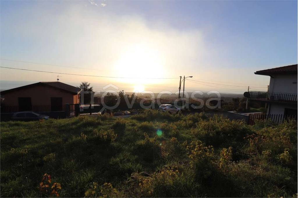 casa indipendente in vendita a Zafferana Etnea