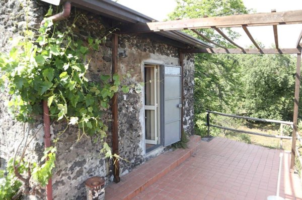appartamento in vendita a Zafferana Etnea in zona Fleri