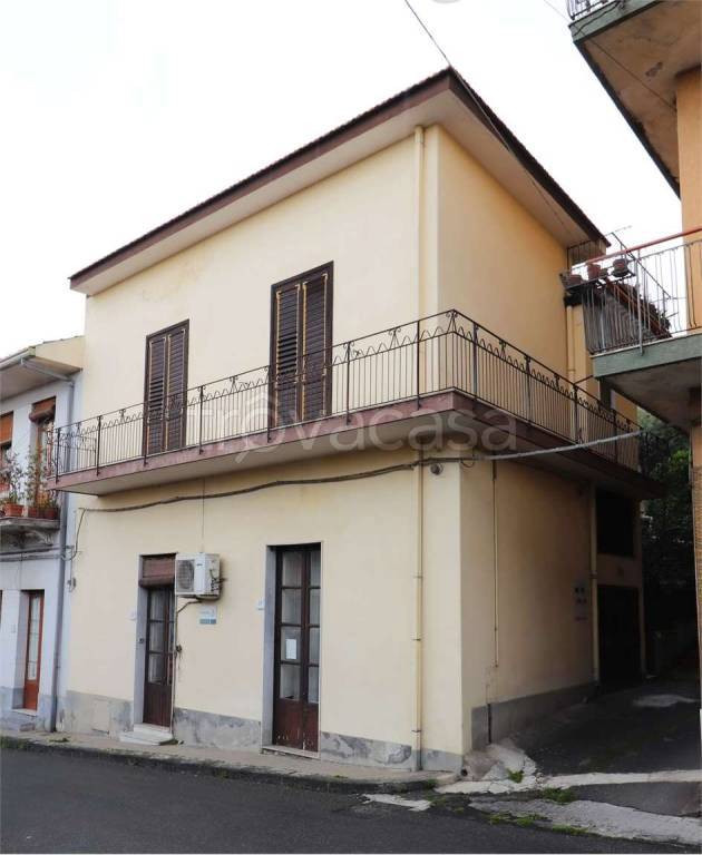 appartamento in vendita a Zafferana Etnea
