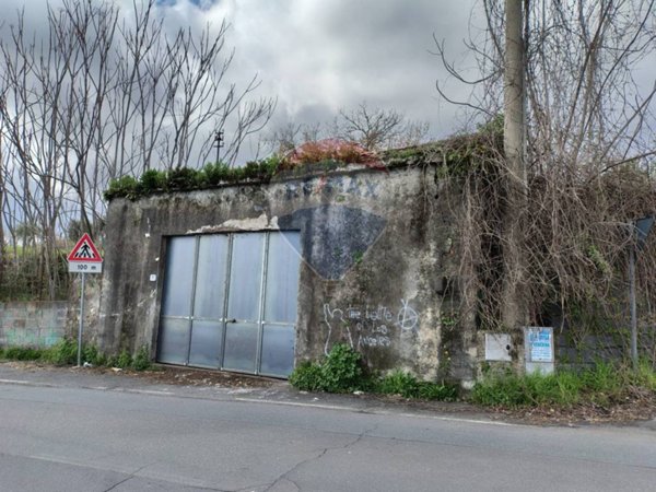 locale commerciale in vendita a Zafferana Etnea
