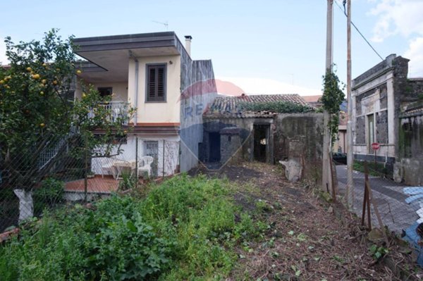 casa indipendente in vendita a Zafferana Etnea