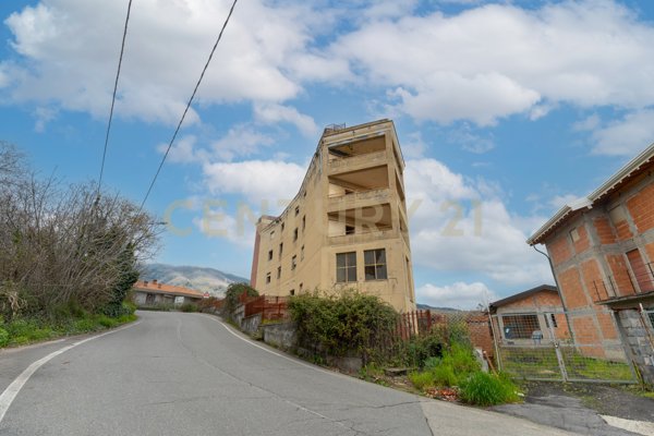 casa indipendente in vendita a Zafferana Etnea
