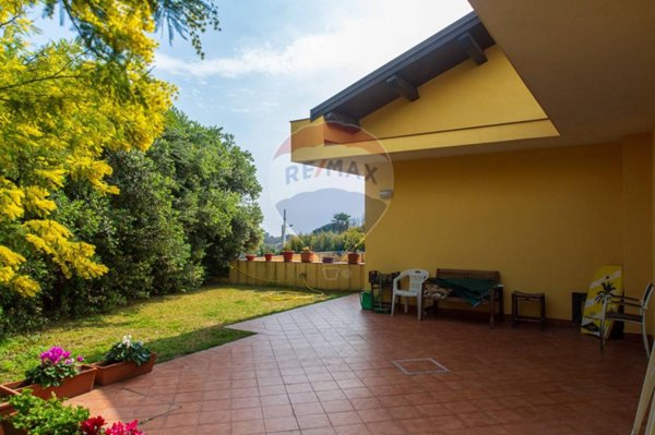 casa indipendente in vendita a Zafferana Etnea