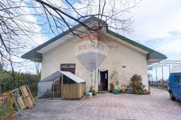 casa indipendente in vendita a Zafferana Etnea
