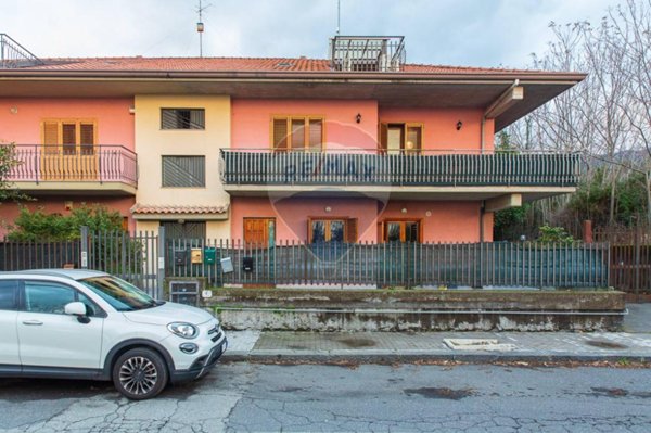 appartamento in vendita a Zafferana Etnea in zona Fleri