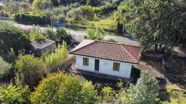 casa indipendente in vendita a Zafferana Etnea