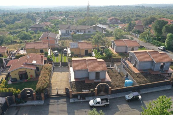 casa indipendente in vendita a Zafferana Etnea