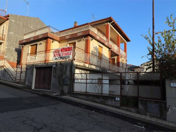 casa indipendente in vendita a Zafferana Etnea