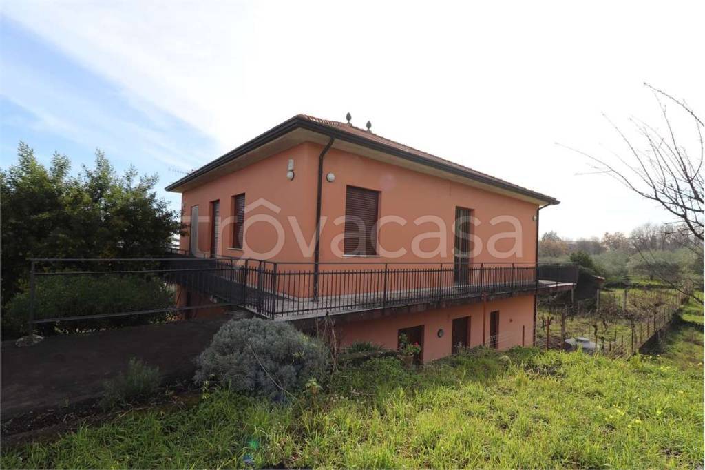 casa indipendente in vendita a Zafferana Etnea