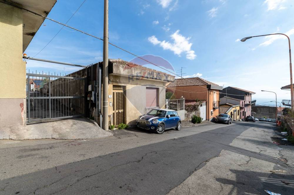 casa indipendente in vendita a Zafferana Etnea