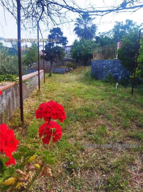 casa indipendente in vendita a Zafferana Etnea