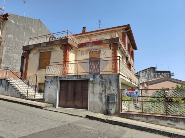 casa indipendente in vendita a Zafferana Etnea