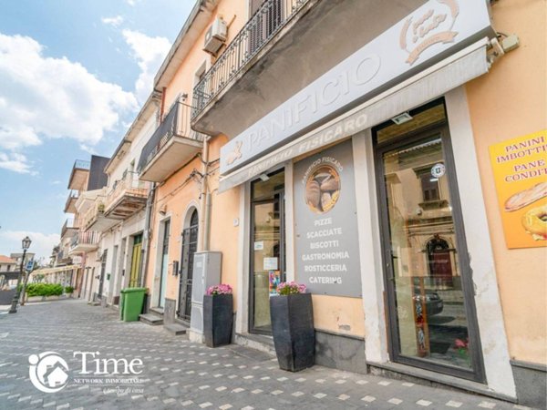 negozio in vendita a Zafferana Etnea