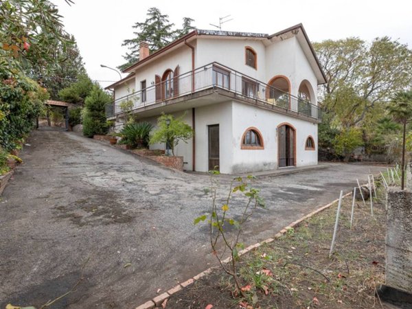 casa indipendente in vendita a Zafferana Etnea in zona Fleri