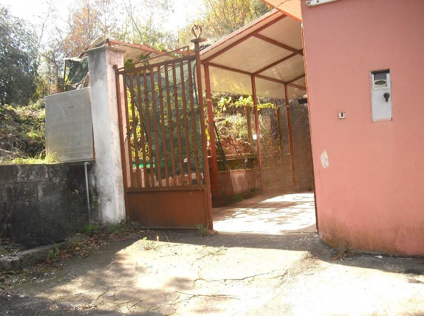 casa indipendente in vendita a Zafferana Etnea