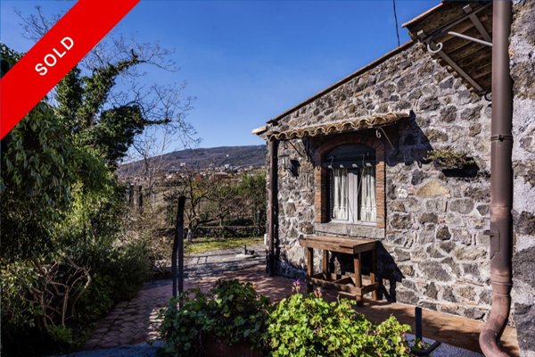 casa indipendente in vendita a Zafferana Etnea