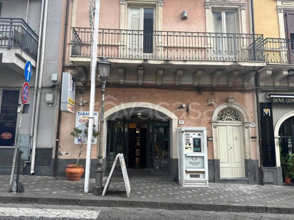 negozio in vendita a Zafferana Etnea
