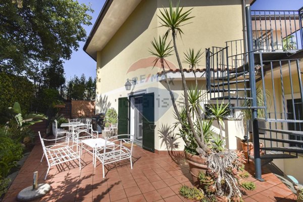 casa indipendente in vendita a Zafferana Etnea