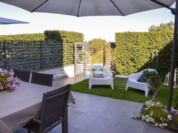 casa indipendente in vendita a Zafferana Etnea in zona Fleri