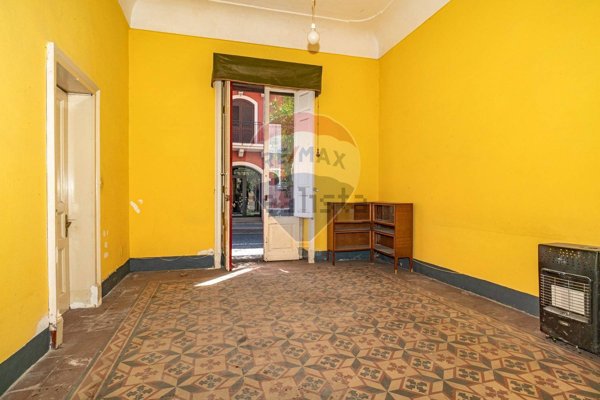 casa semindipendente in vendita a Zafferana Etnea