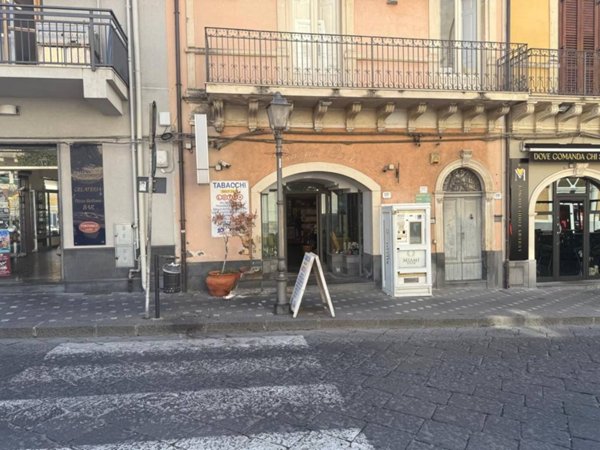 negozio in vendita a Zafferana Etnea