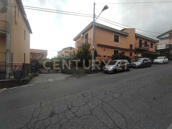 quadrivano in vendita a Zafferana Etnea