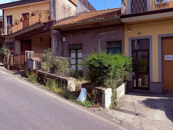 casa indipendente in vendita a Zafferana Etnea