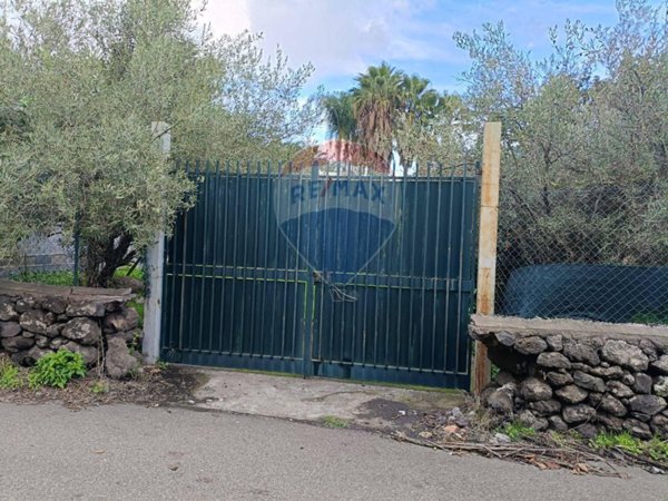 terreno agricolo in vendita a Zafferana Etnea in zona Fleri