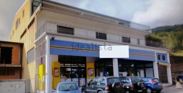 locale commerciale in vendita a Zafferana Etnea