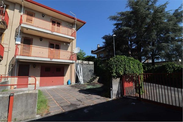 casa indipendente in vendita a Zafferana Etnea