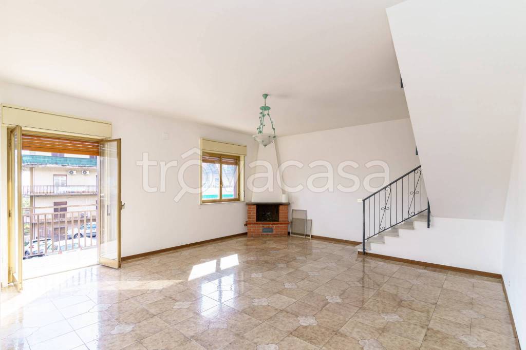 casa indipendente in vendita a Zafferana Etnea