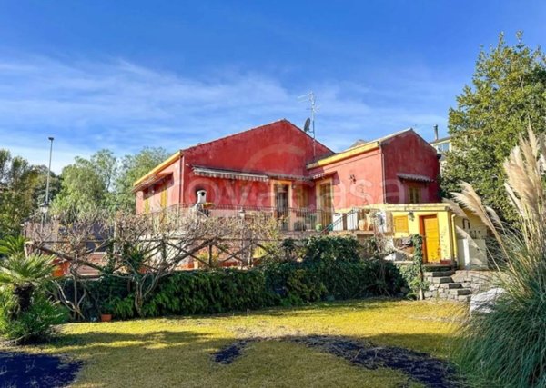 casa indipendente in vendita a Zafferana Etnea