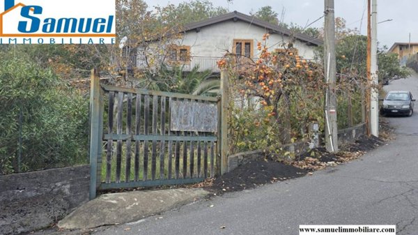 casa indipendente in vendita a Zafferana Etnea