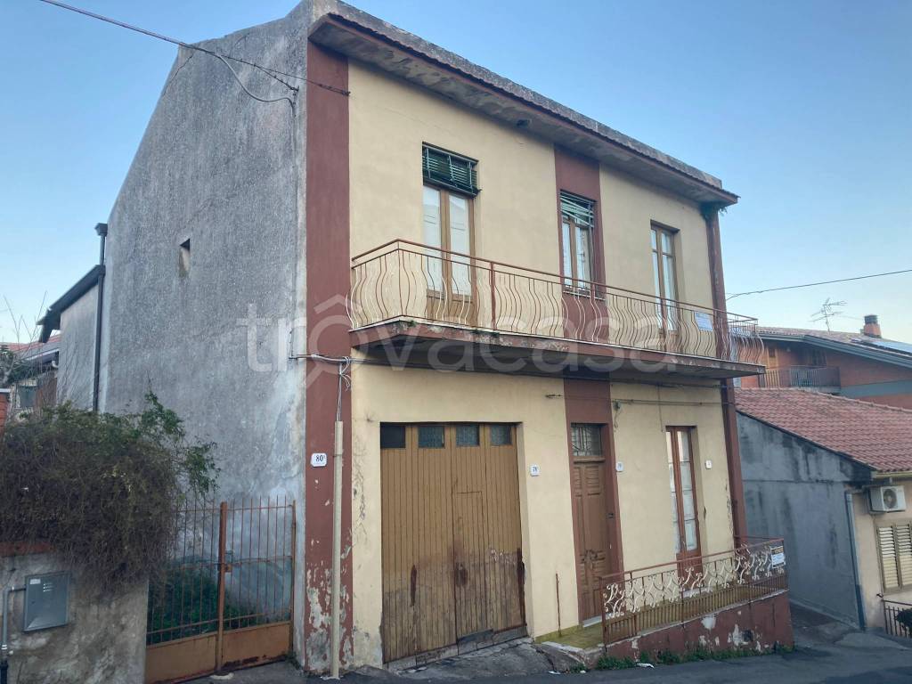casa semindipendente in vendita a Zafferana Etnea