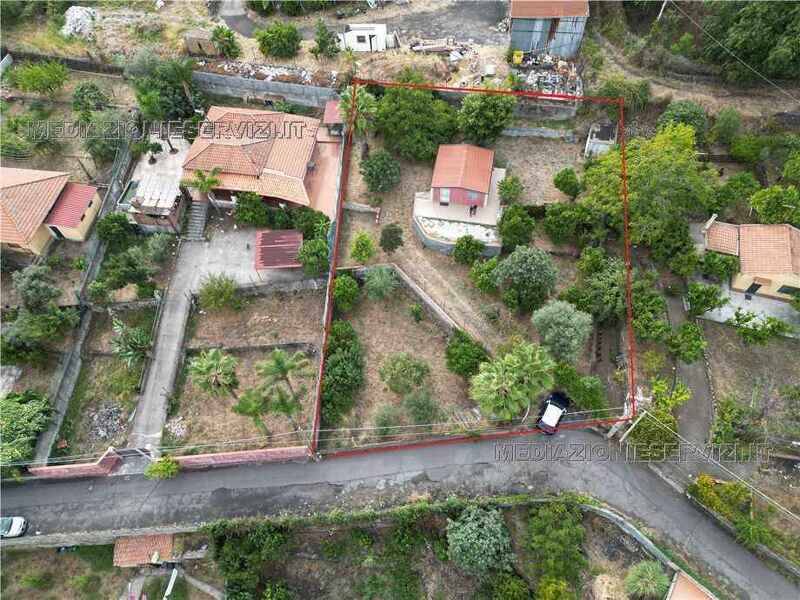 locale di sgombero in vendita a Zafferana Etnea