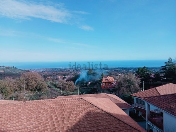 casa indipendente in vendita a Zafferana Etnea