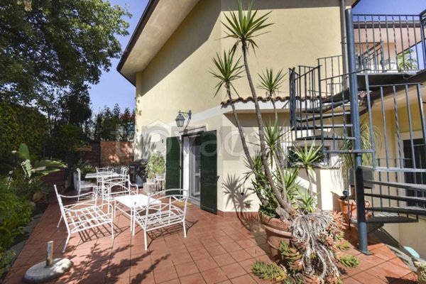 casa indipendente in vendita a Zafferana Etnea