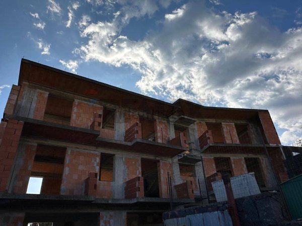 casa indipendente in vendita a Zafferana Etnea