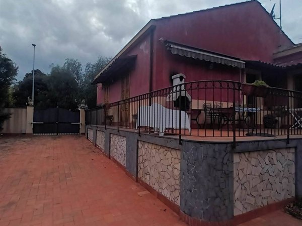 casa indipendente in vendita a Zafferana Etnea