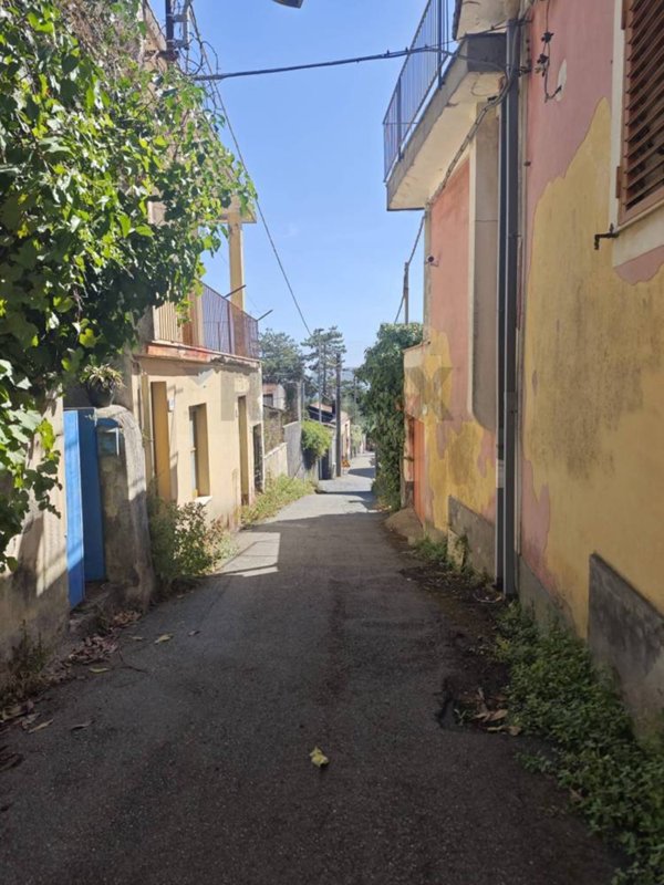 casa indipendente in vendita a Zafferana Etnea