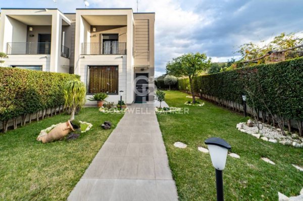 casa indipendente in vendita a Zafferana Etnea in zona Fleri